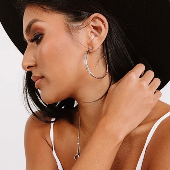 🎉HP🎉✨NWT Kendra Scott Silver Selena Hoop Earrings✨ - Picture 11 of 13